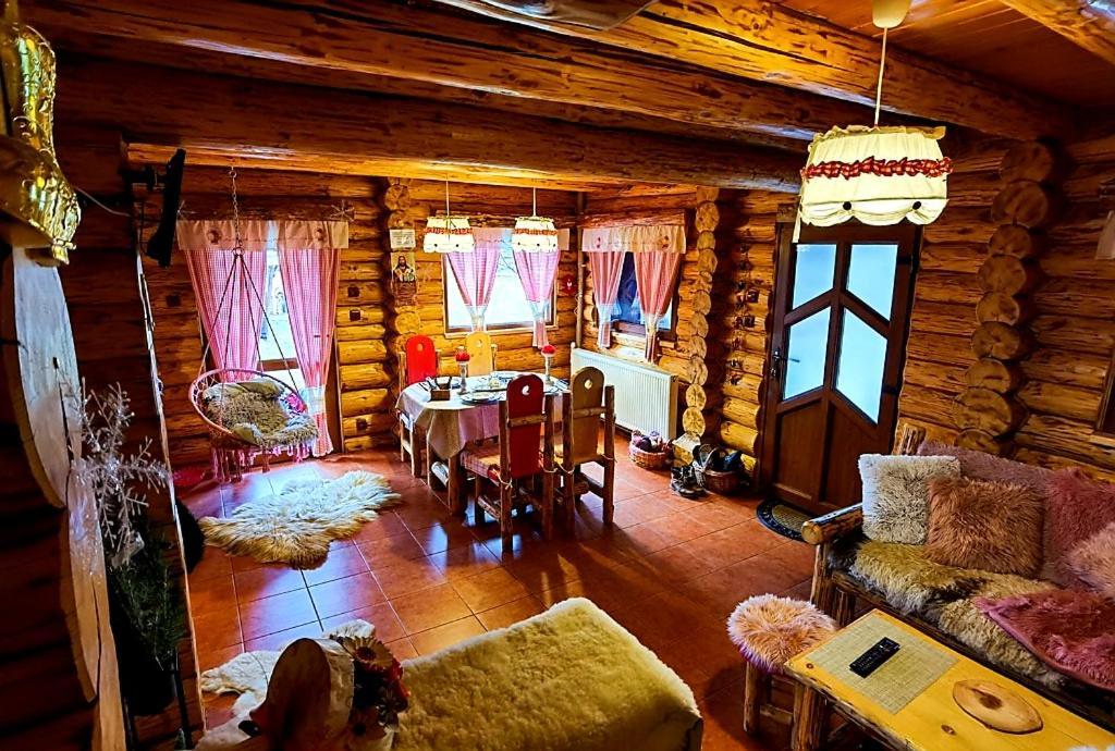La Casute Bran Villa บราน ภายนอก รูปภาพ