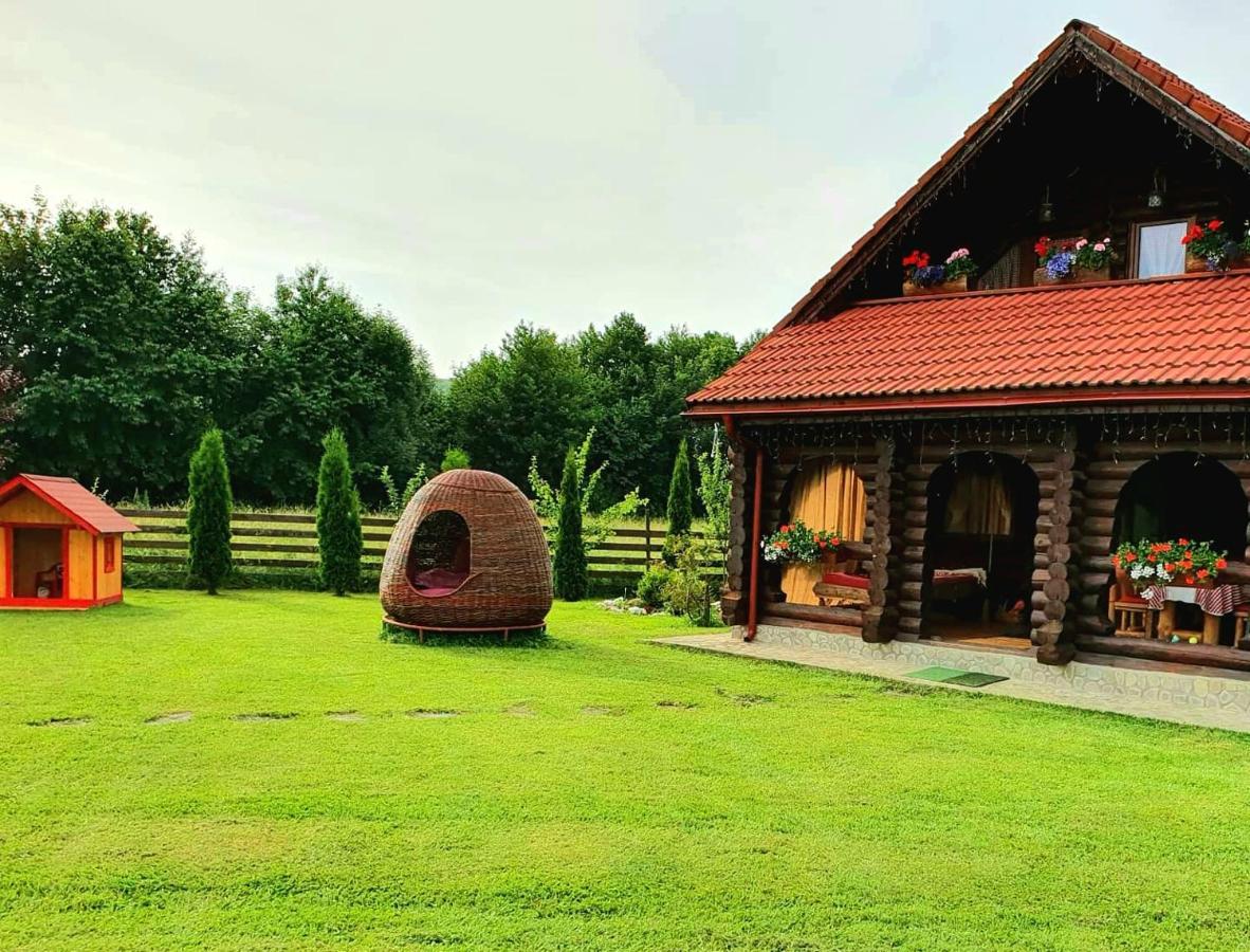 La Casute Bran Villa บราน ภายนอก รูปภาพ